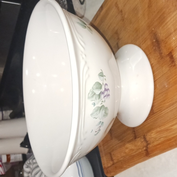 Pfaltzgraff White and Green Decorative Bowl - Picture 1 of 9